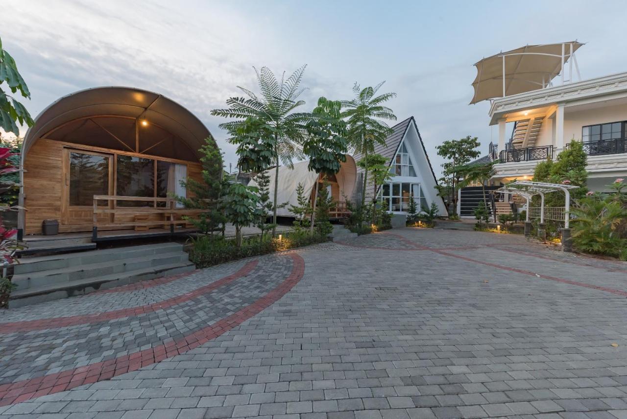 Urbanview Hotel Khayrizsan Tasikmalaya By Reddoorz Exterior foto